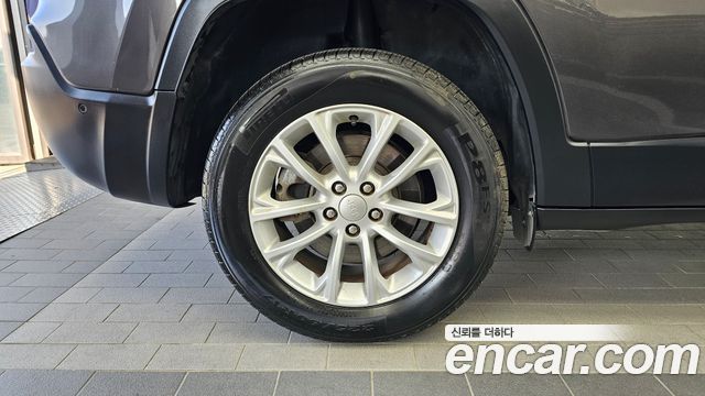 Jeep Cherokee 2.4 Longitude High AWD — пробег 80 257 км