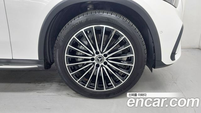 Mercedes-Benz GLC-Class GLC300 4MATIC — пробег 54 683 км