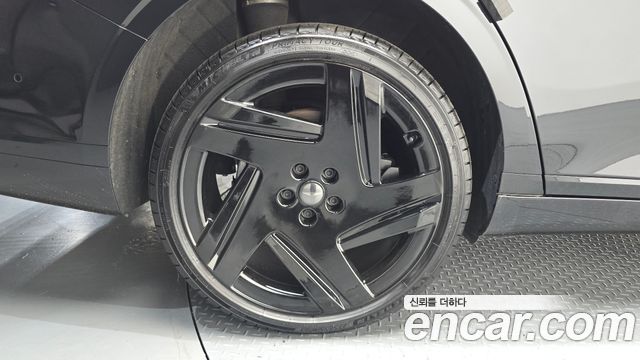 Genesis G90 Gasoline 3.5 Turbo e-S/C AWD Black — пробег 17 207 км
