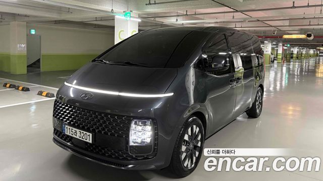 Hyundai Staria L3.5 Lounge 9-Seater Prestige — пробег 80 500 км