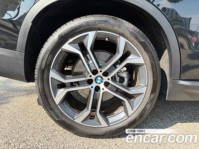 BMW X5 xDrive 40i xLine — пробег 8 450 км