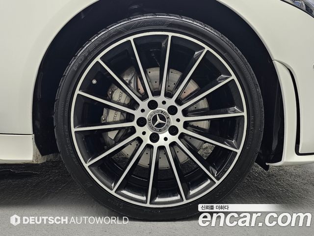 Mercedes-Benz CLS-Class CLS450 4MATIC AMG Line — пробег 32 606 км