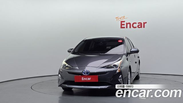 Toyota Prius 1.8 E — пробег 92 910 км — фото 3 из 5