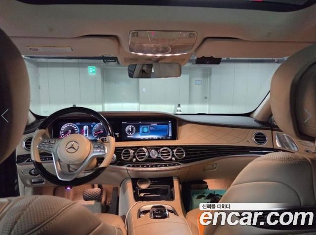Mercedes-Benz S-Class Maybach S560 4MATIC — пробег 198 007 км