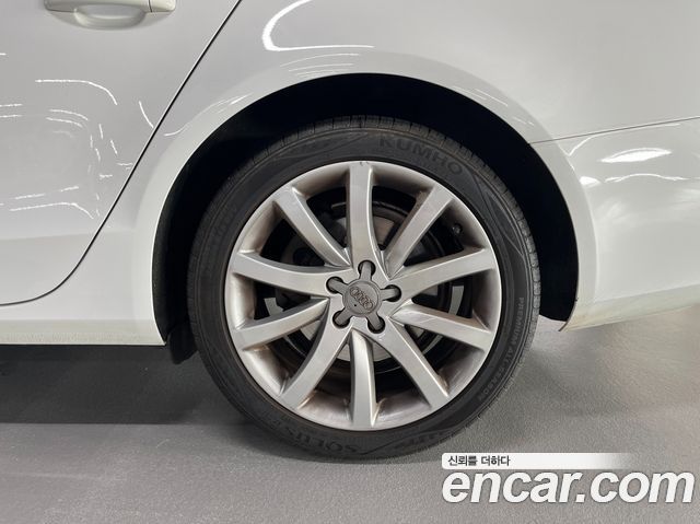 Audi A4 2.0 TFSI Quattro Dynamic B8 — пробег 109 128 км