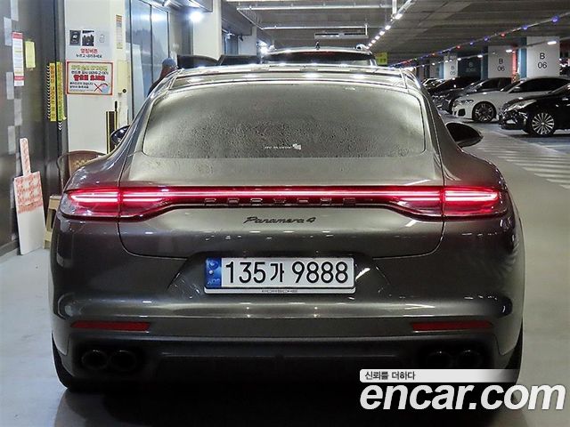 Porsche Panamera 2.9 AWD Platinum Edition — пробег 79 000 км