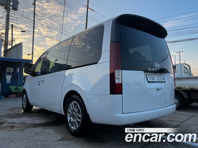 Hyundai Staria Tourer 11-Seater Modern — пробег 59 882 км