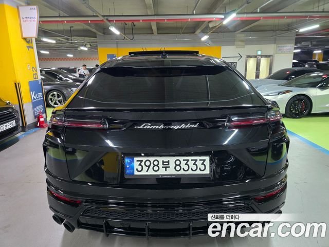Lamborghini Urus из Кореи Encar