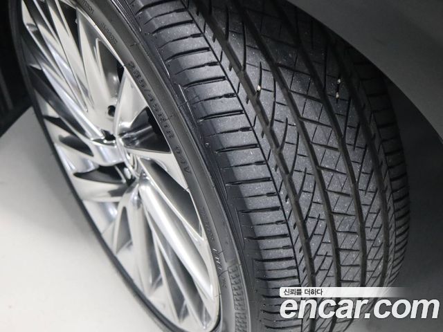 Lexus ES Executive — пробег 15 713 км — фото 5 из 5