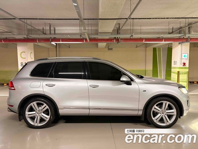 Volkswagen Touareg V6 3.0 TDI Bluemotion 7P5 — пробег 210 000 км — фото 3 из 5