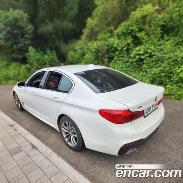 BMW 5-Series 520d xDrive M Sport Package Plus — пробег 197 101 км — фото 5 из 5