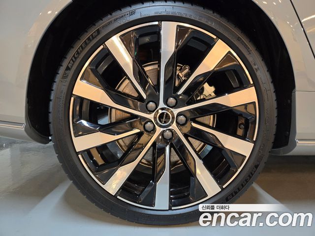 Volvo S90 B5 Ultra Bright Air sus — пробег 140 км — фото 5 из 5