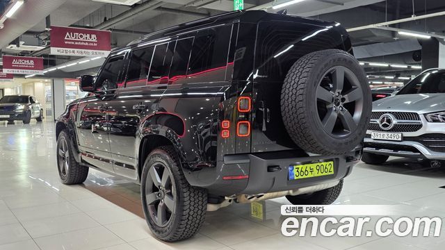 Land Rover Defender 110 D300 X-Dynamic HSE — пробег 15 414 км — фото 5 из 5