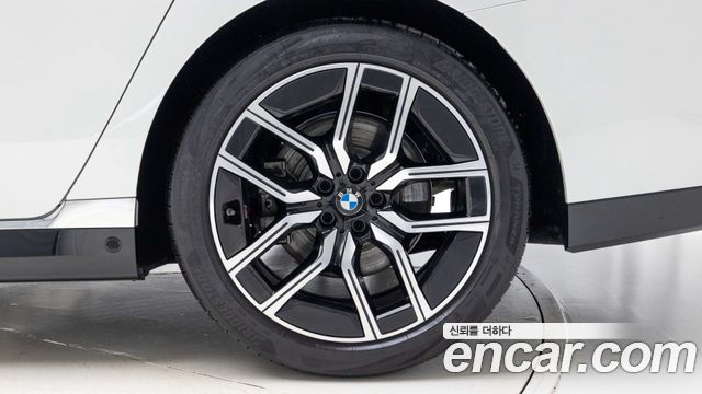 BMW 7-Series 740i xDrive M Sport — пробег 6 382 км — фото 5 из 5