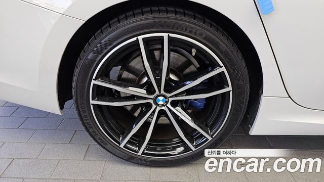 BMW 3-Series 320d xDrive M Sport — пробег 54 101 км — фото 5 из 5