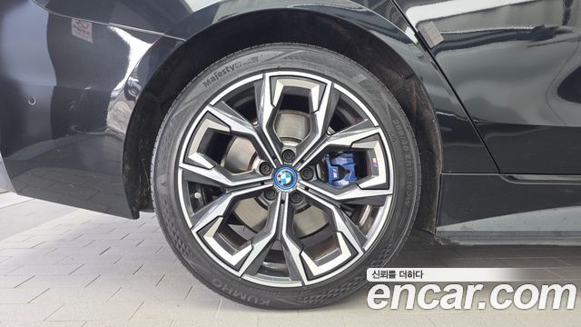 BMW i4 из Кореи Encar