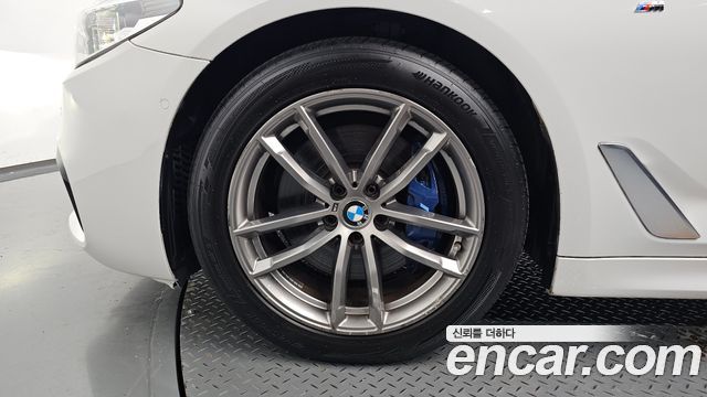 BMW 5-Series 530i M Sport Package Plus — пробег 96 594 км — фото 5 из 5