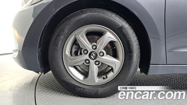 Hyundai AVANTE 1.6 e-VGT SMART — пробег 139 049 км — фото 5 из 5