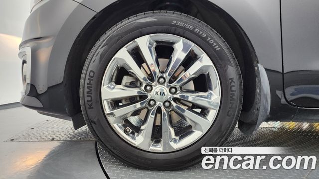 Kia Carnival 9-seater Prestige — пробег 177 527 км — фото 5 из 5