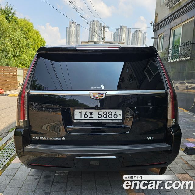 Cadillac Escalade 6.2 4th — пробег 106 000 км — фото 5 из 5