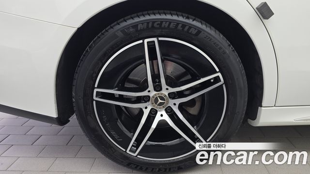Mercedes-Benz E-Class E300 4MATIC AMG Line — пробег 35 365 км — фото 5 из 5