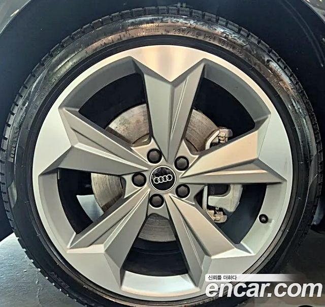 Audi Q4 e-tron из Кореи Encar