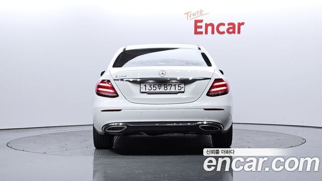 Mercedes-Benz E-Class из Кореи Encar