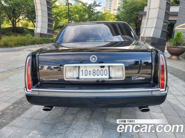 Cadillac Concour 4.6 — пробег 180 000 км