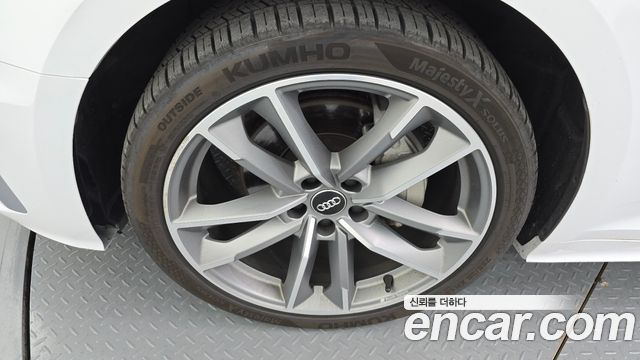 Audi A5 40 TDI Quattro Premium Sportback — пробег 72 769 км