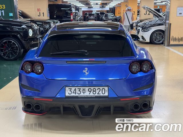 Ferrari GTC4 Lusso из Кореи Encar