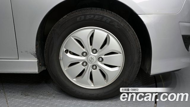 Hyundai AVANTE HDeII Standard — пробег 218 906 км