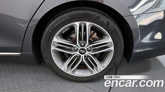 Hyundai Grandeur 2.4 Special — пробег 172 846 км