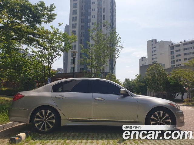 Hyundai Genesis из Кореи Encar