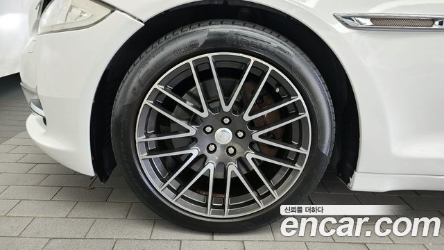 Jaguar XJ из Кореи Encar