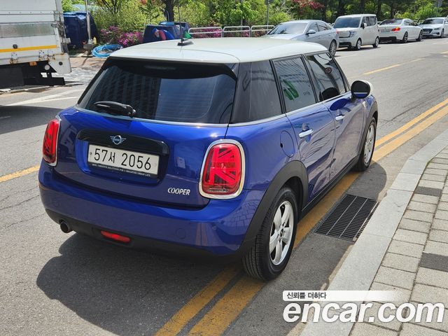 Mini Cooper 5Door Standard 3rd — пробег 58 701 км