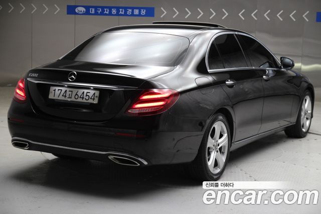 Mercedes-Benz E-Class из Кореи Encar