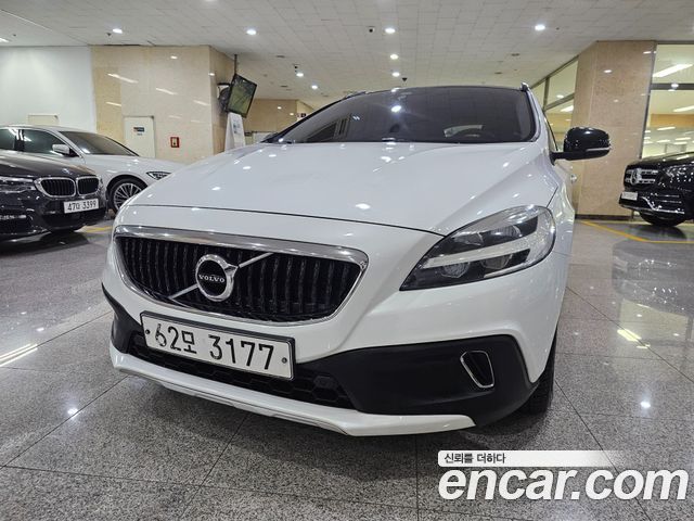 Volvo V40 из Кореи Encar