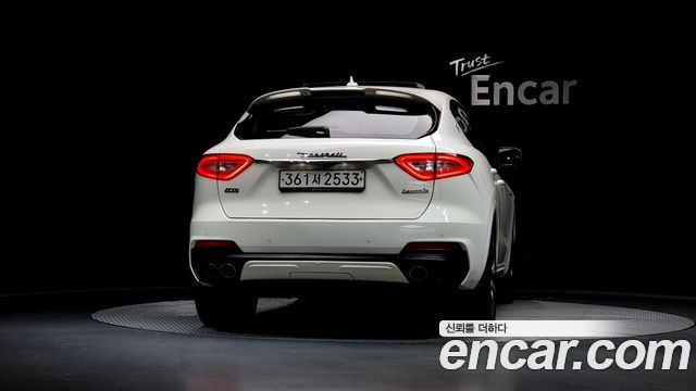 Maserati Levante из Кореи Encar