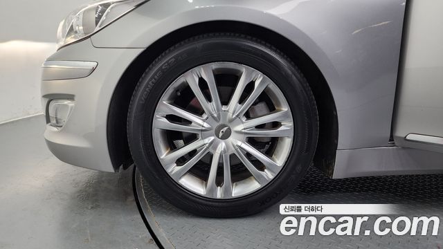Hyundai Genesis из Кореи Encar