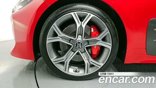 Kia Stinger 2.0 Turbo AWD Platinum — пробег 89 036 км