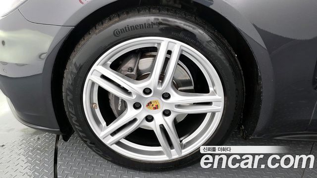 Porsche Panamera 3.0 AWD — пробег 34 615 км