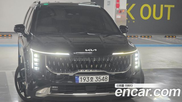 Kia Carnival HEV 9seater Signature — пробег 47 000 км — фото 2 из 5