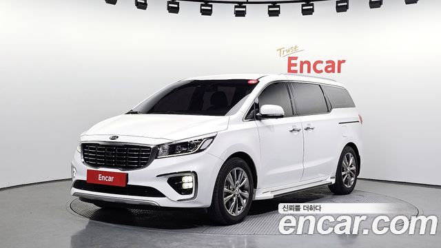 Kia Carnival 7-Seater Limousine VIP — пробег 139 633 км — фото 1 из 5