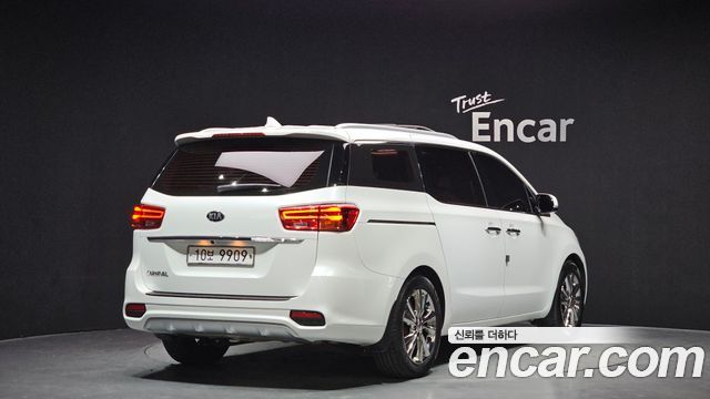 Kia Carnival 9-Seater Noblesse — пробег 147 657 км — фото 2 из 5