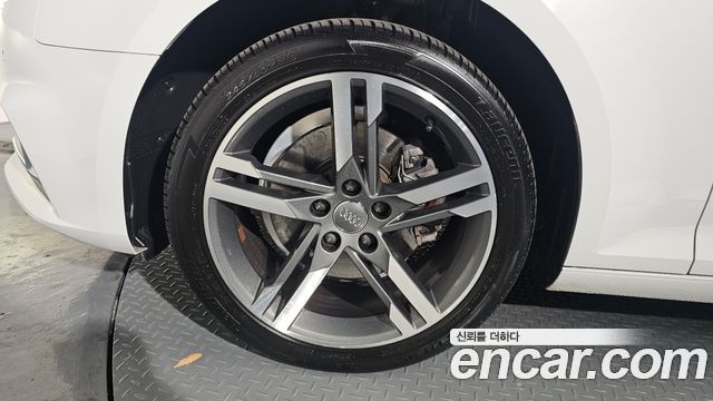 Audi A4 из Кореи Encar