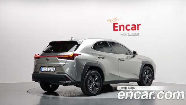 Lexus UX из Кореи Encar