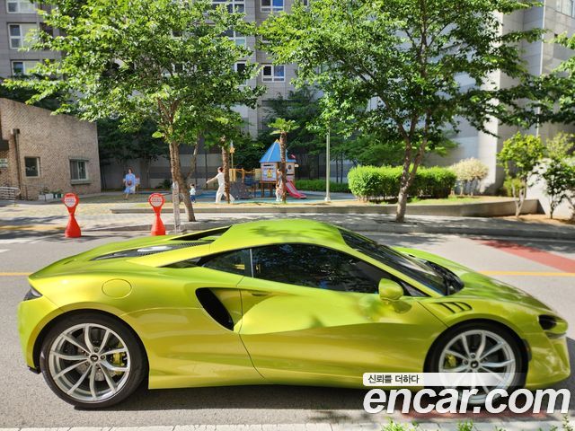 Mclaren Artura из Кореи Encar