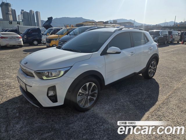 Kia Stonic из Кореи Encar