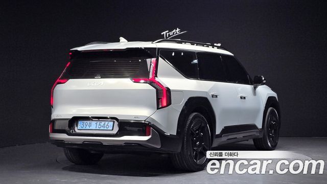 Kia EV9 из Кореи Encar