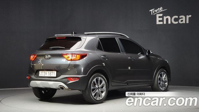Kia Stonic из Кореи Encar